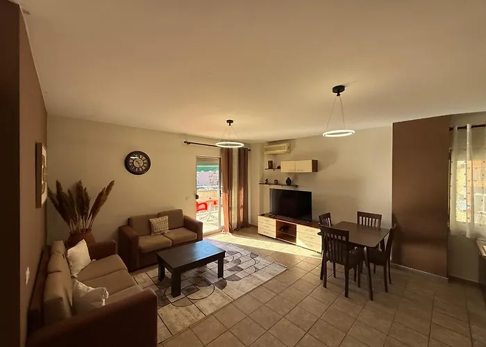 Center With Huge Terrace & View Apartment *