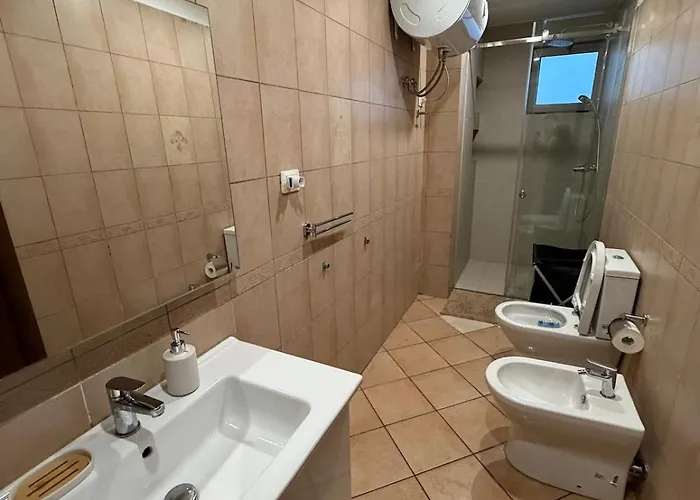 Center With Huge Terrace & View Apartment *